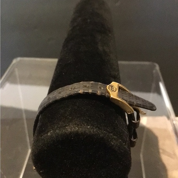 Gucci Vintage 1980s Stack Watch - Picture 5 of 9